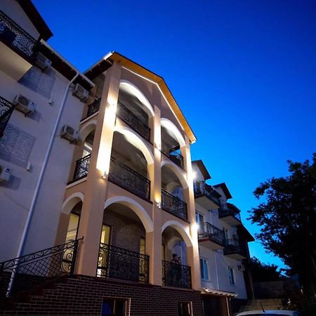 Готель River House Uman Ngoại thất bức ảnh