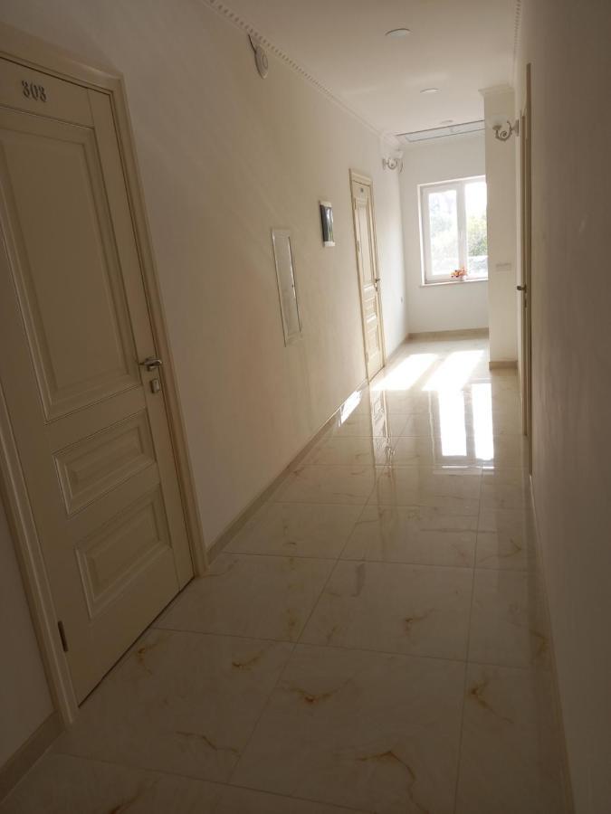Готель River House Uman Ngoại thất bức ảnh
