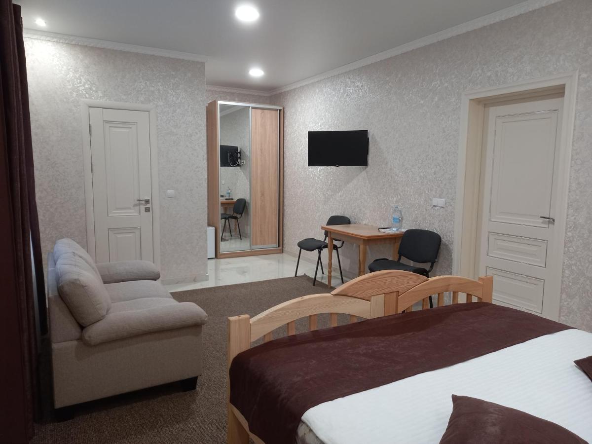 Готель River House Uman Ngoại thất bức ảnh