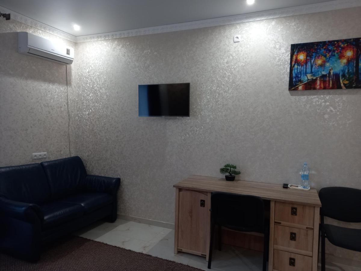 Готель River House Uman Ngoại thất bức ảnh