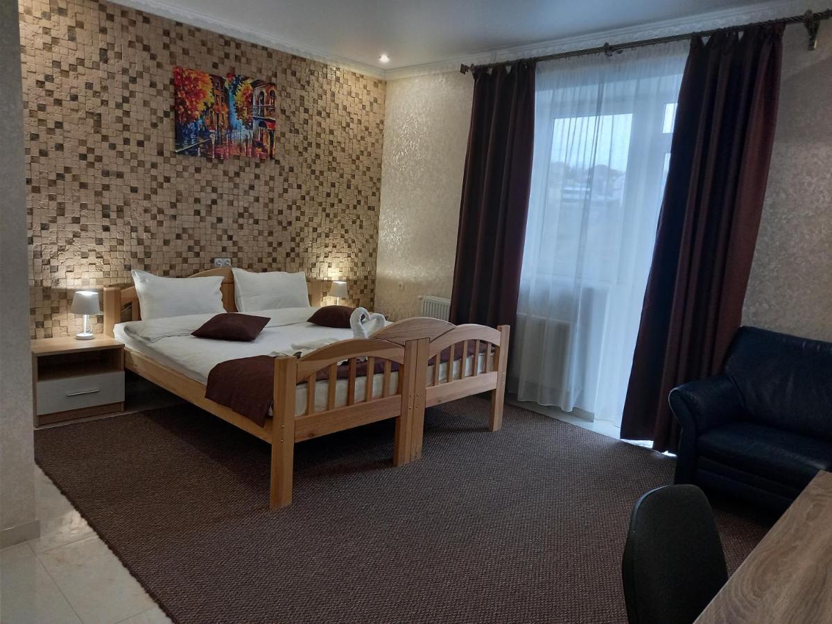 Готель River House Uman Ngoại thất bức ảnh