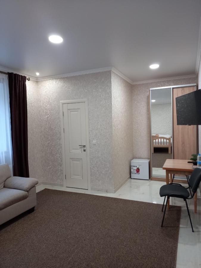 Готель River House Uman Ngoại thất bức ảnh
