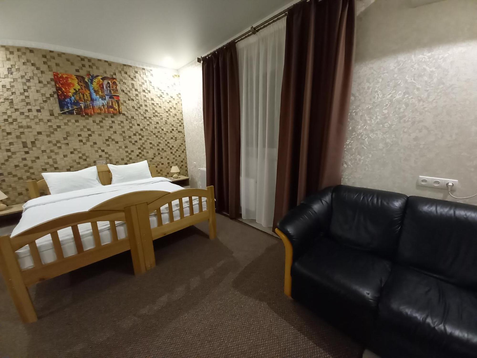Готель River House Uman Ngoại thất bức ảnh