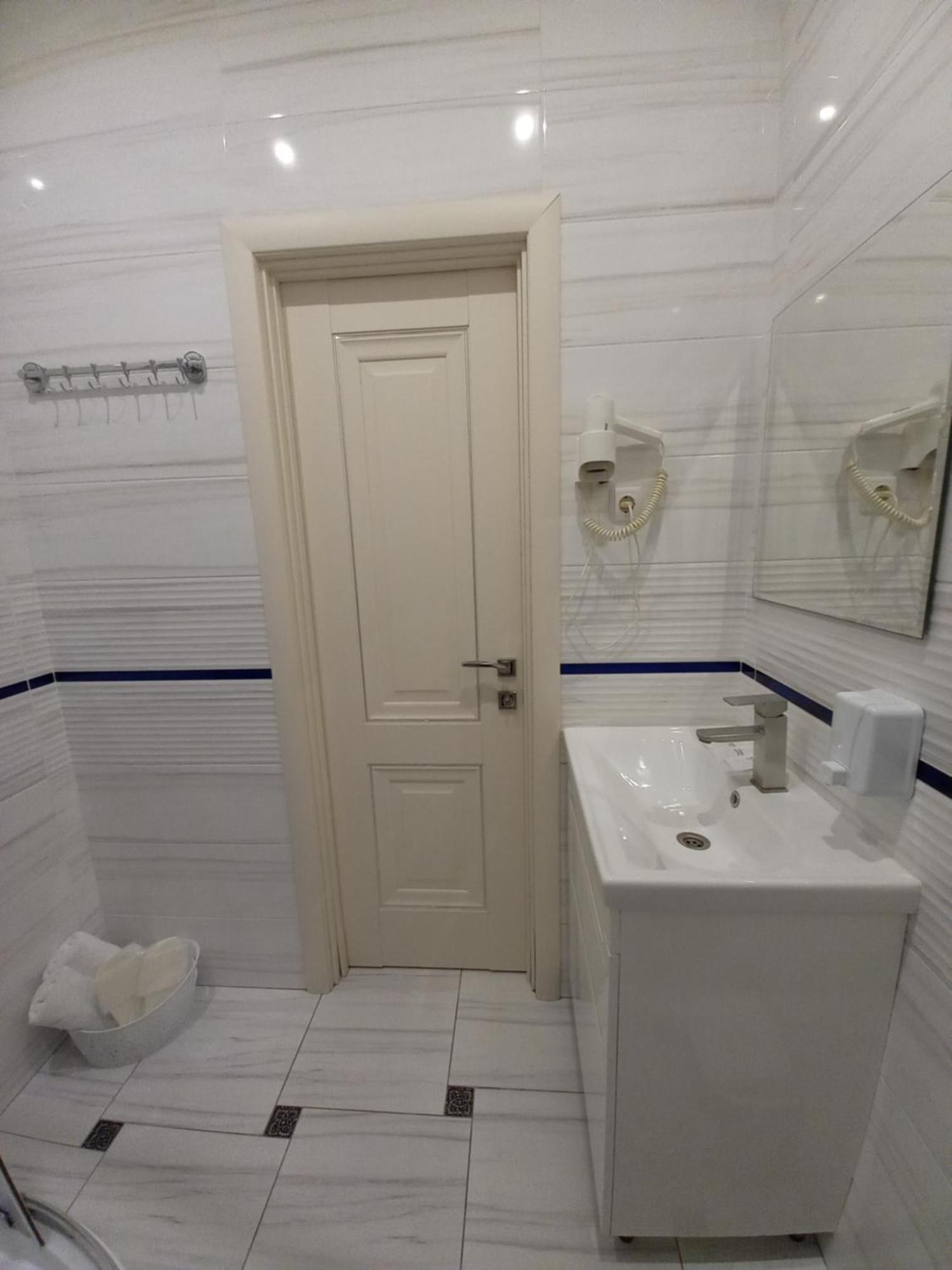 Готель River House Uman Ngoại thất bức ảnh