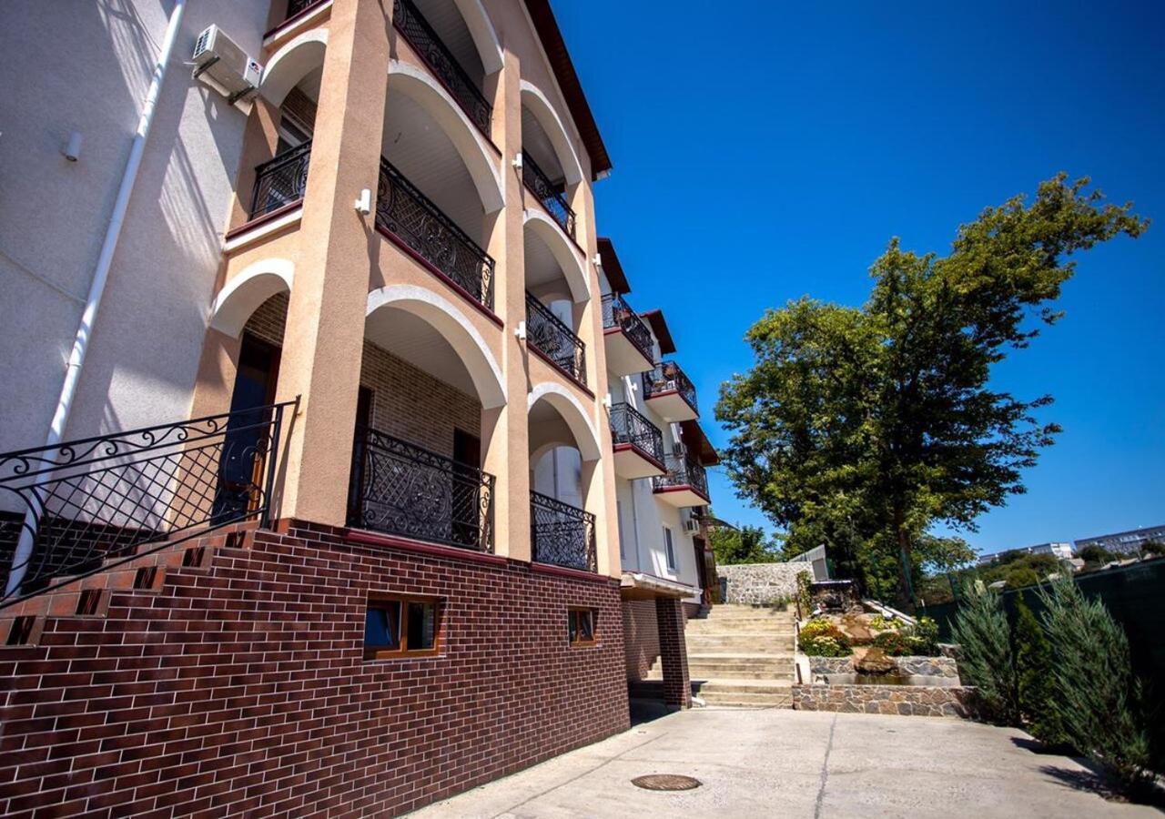 Готель River House Uman Ngoại thất bức ảnh