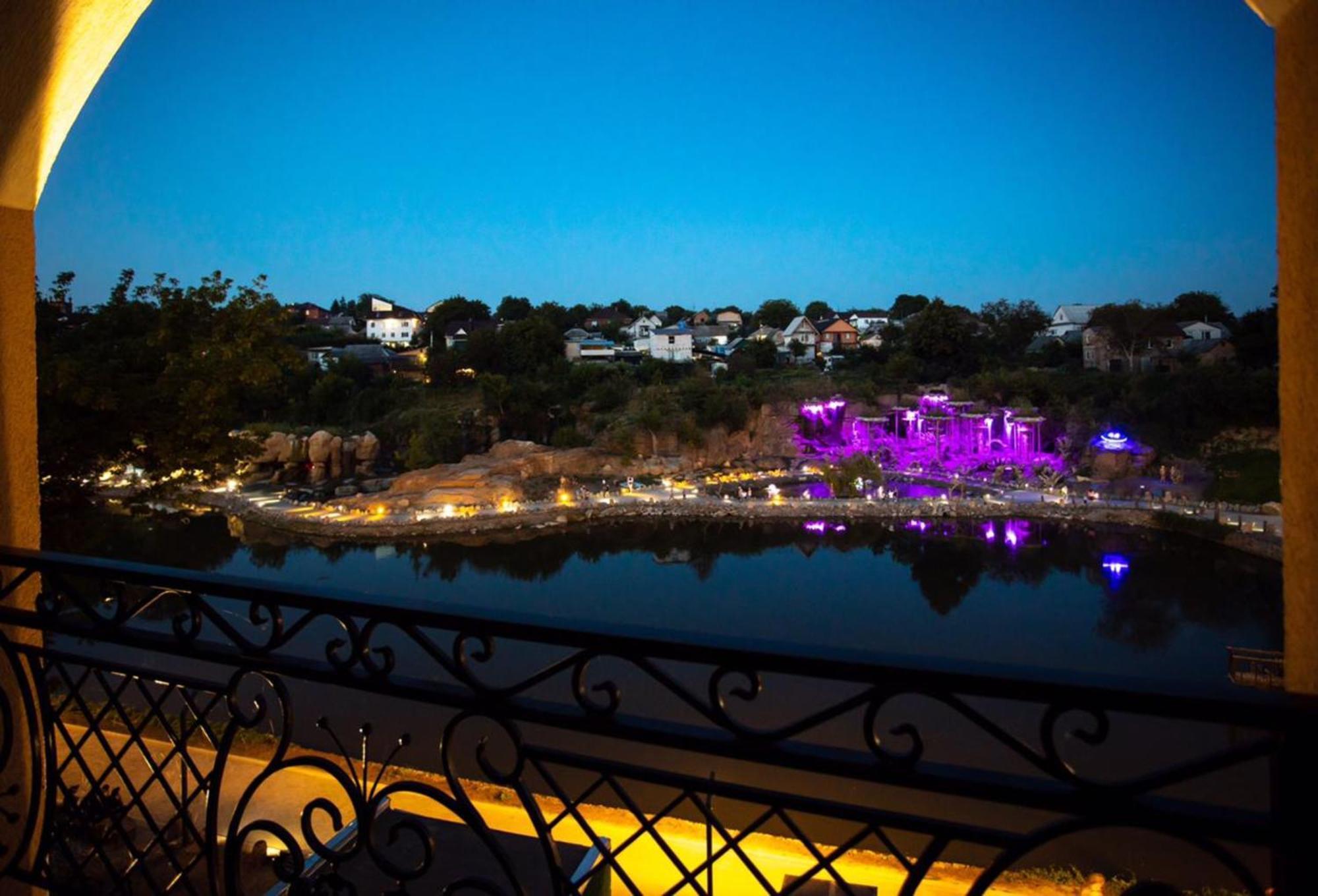 Готель River House Uman Ngoại thất bức ảnh