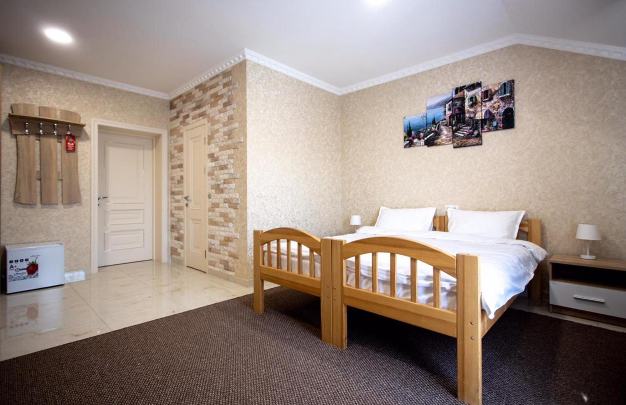 Готель River House Uman Ngoại thất bức ảnh