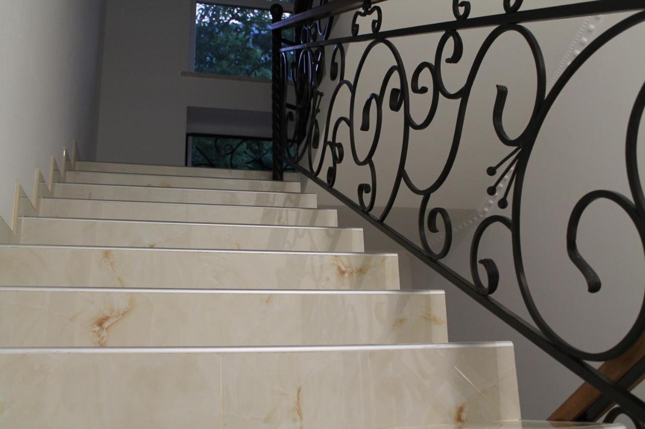 Готель River House Uman Ngoại thất bức ảnh