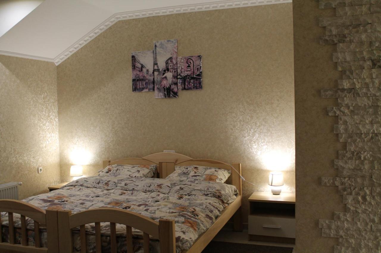 Готель River House Uman Ngoại thất bức ảnh