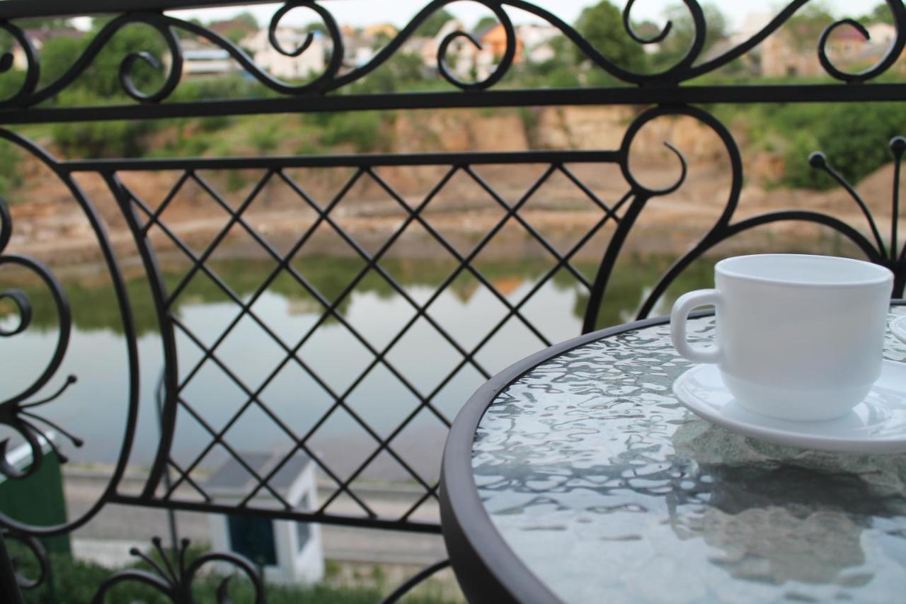 Готель River House Uman Ngoại thất bức ảnh